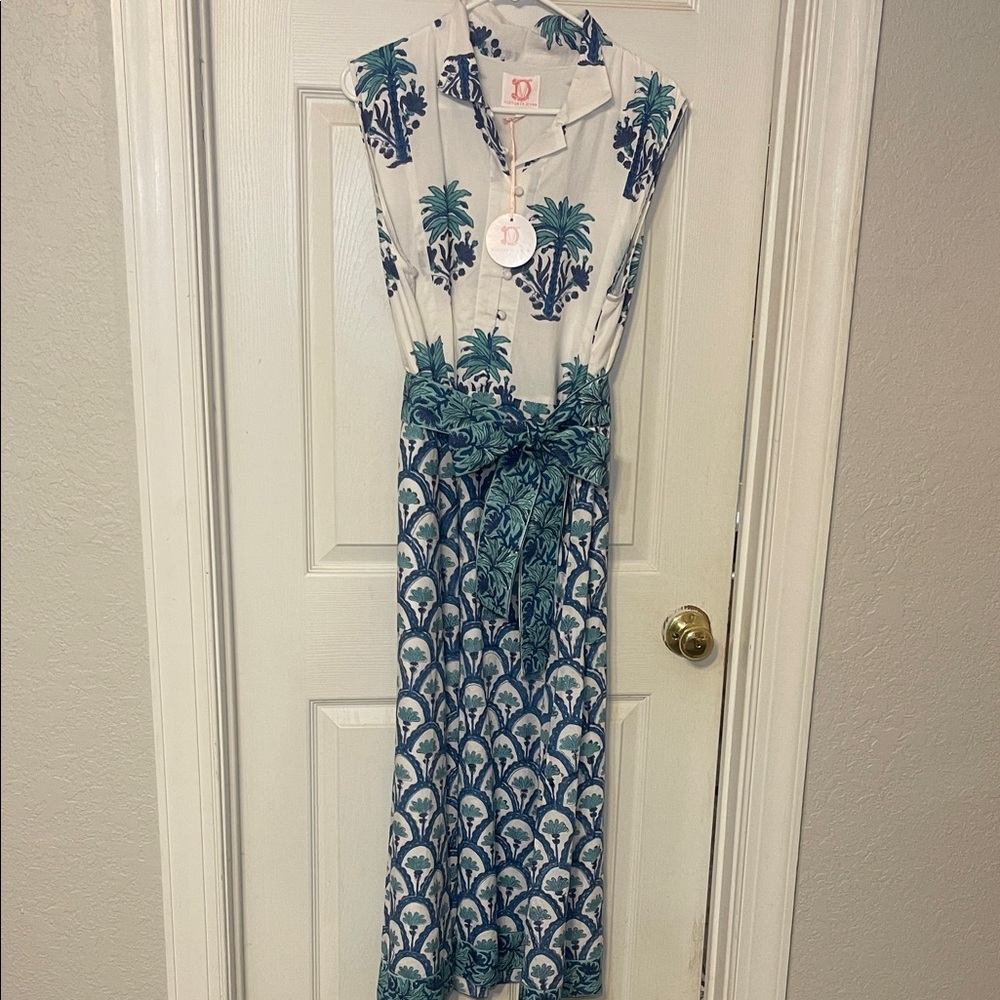 Victoria Dunn Tropical Blue and White Blouse
